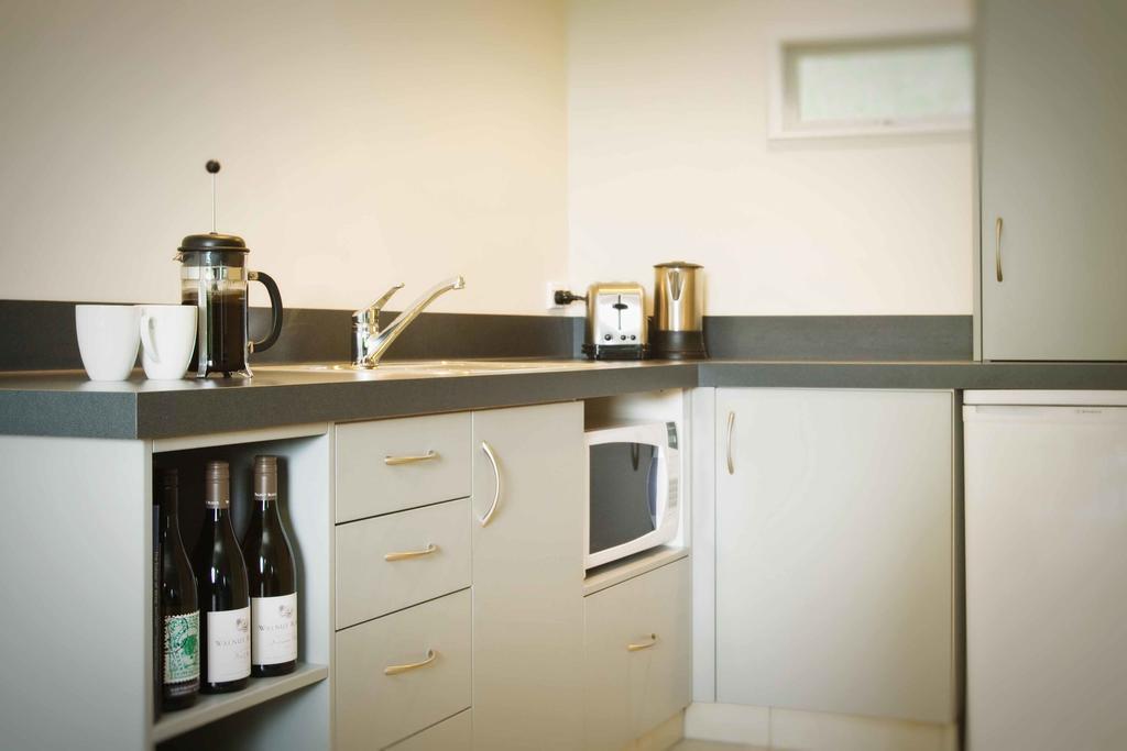 Walnut Block Cottages Blenheim Extérieur photo